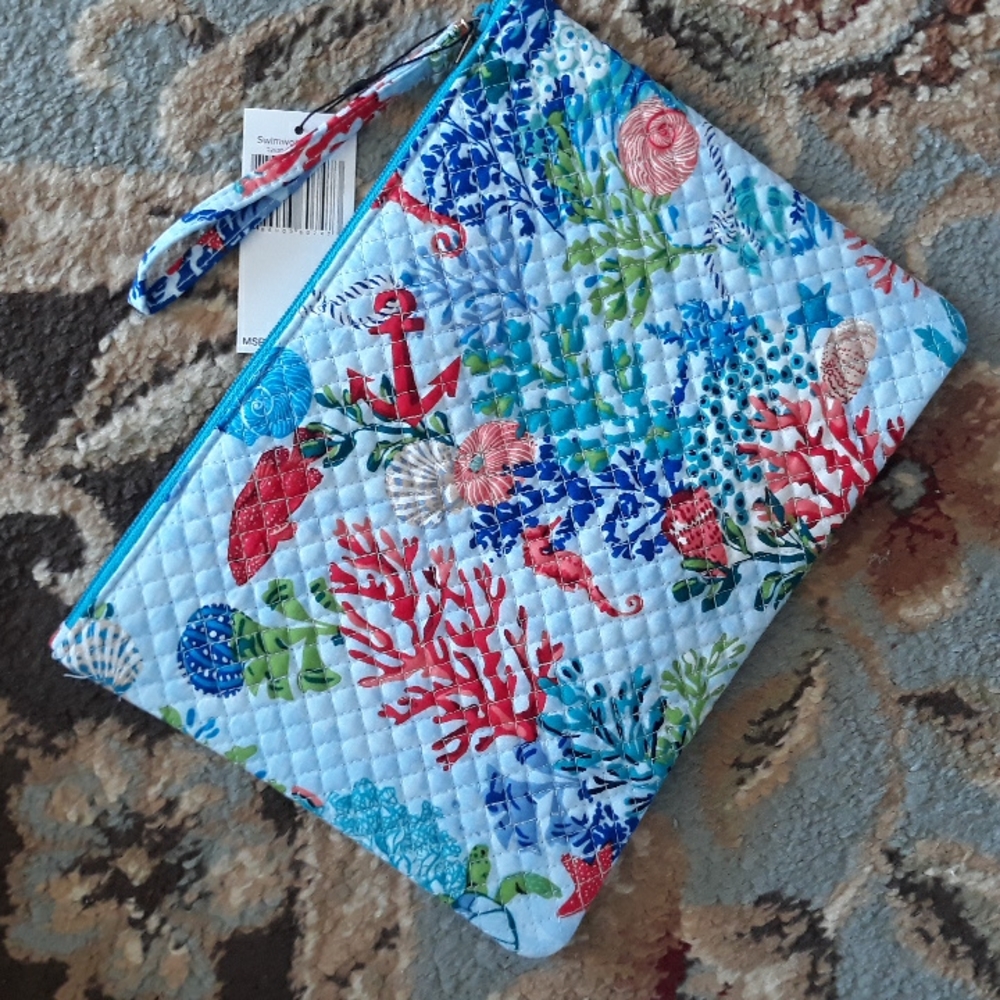 8x*Host Pick*Vera Bradley adorable wristlet - Picture 7 of 16